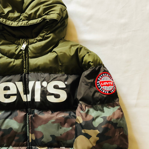 Jacket boys sizes M 10-12  or L 12-13 new camouflage puffer Levi Strauss & Co - Picture 3 of 3